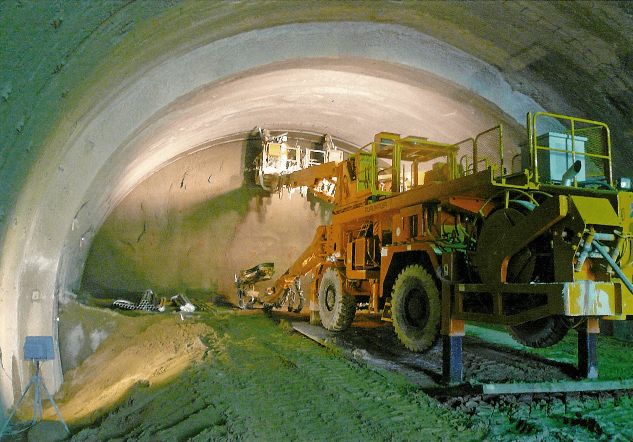 トンネル工事の様子